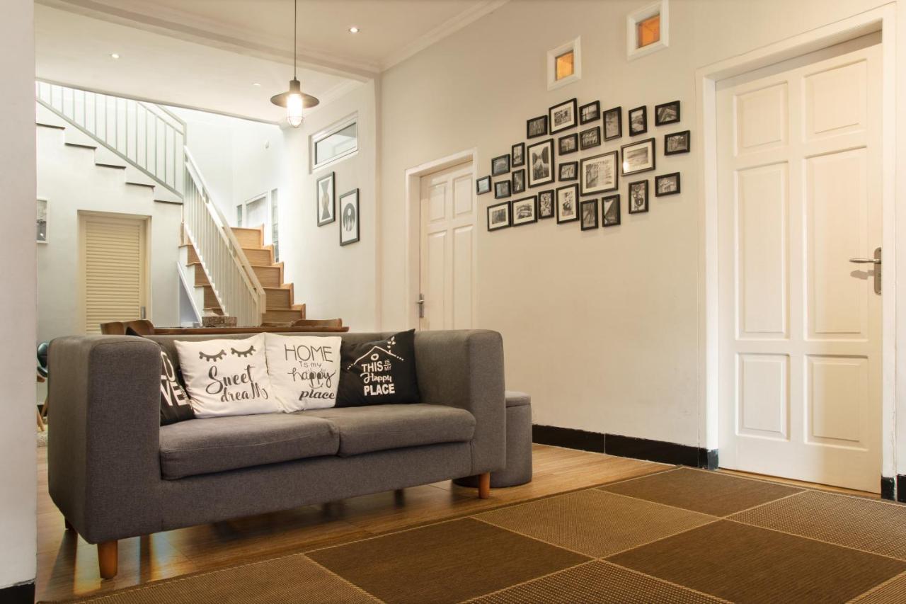 Huning House - 5 Bedrooms Пурвокерто Экстерьер фото